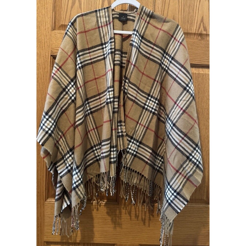V.FRAAS Shawl Nova Check Fringed Plaid Size One Fits Most Women's 39” Back